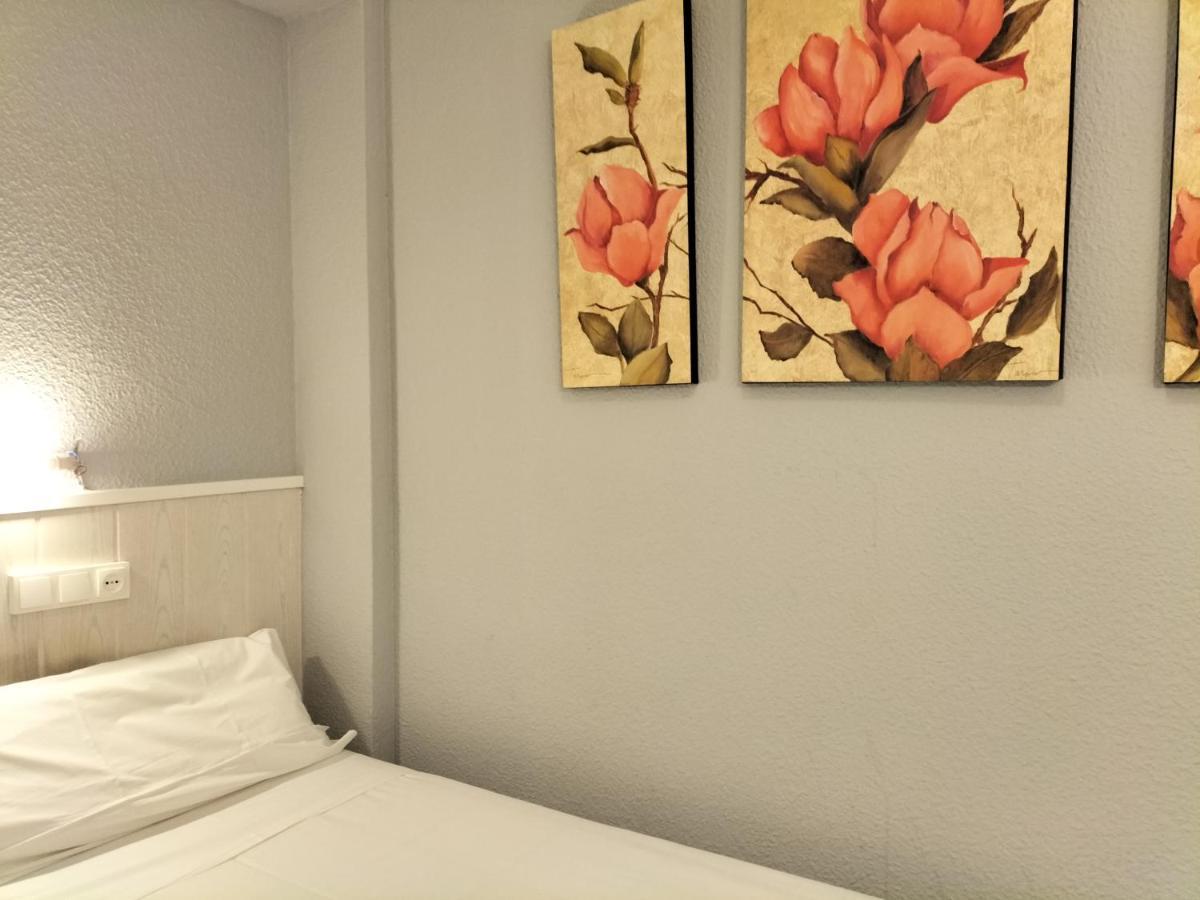 Hostal Albero By Gaiarooms Salamanca Exterior photo