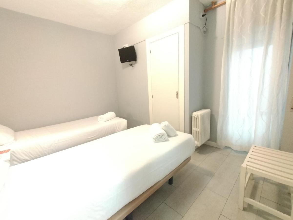 Hostal Albero By Gaiarooms Salamanca Exterior photo